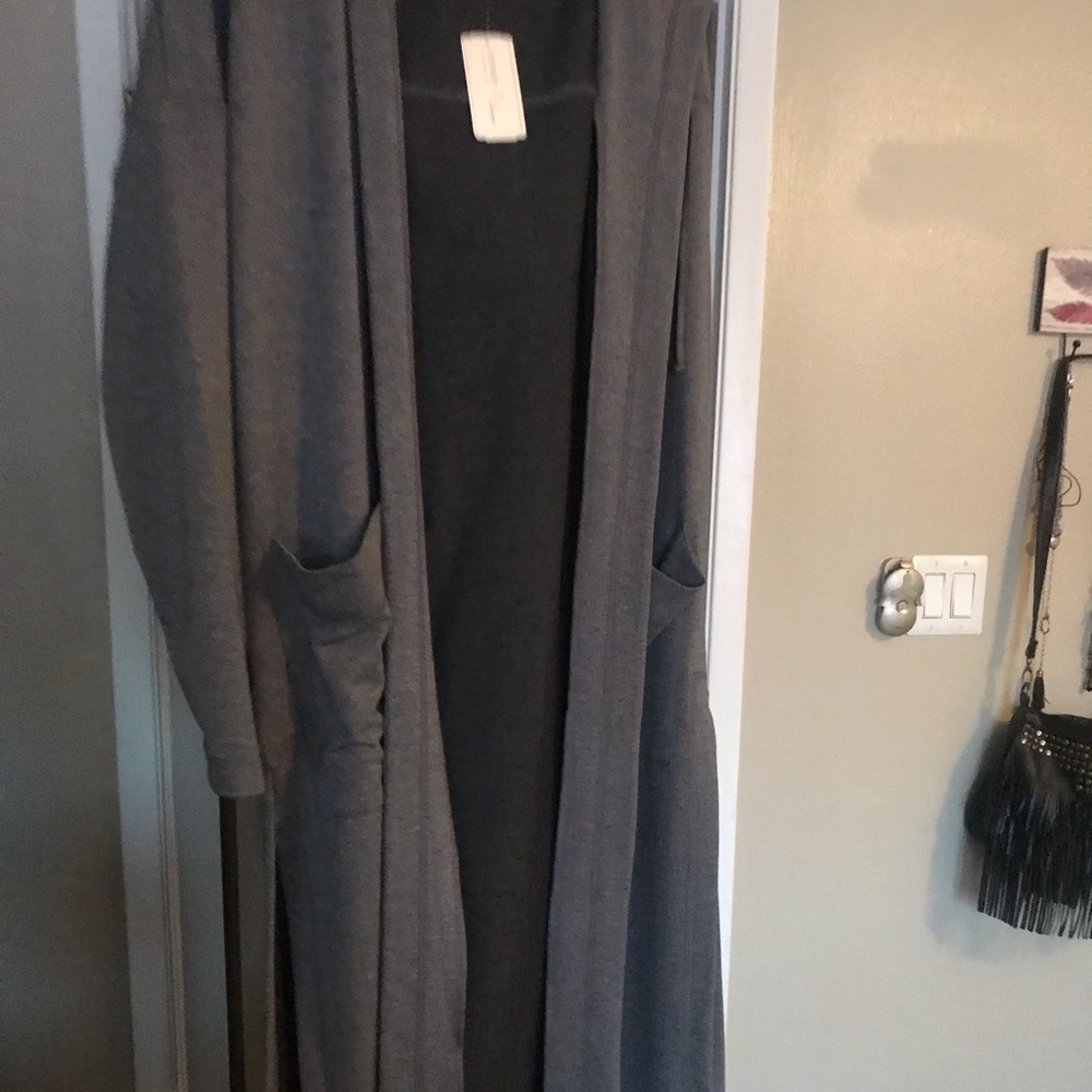 Forever 21 Robe - Picture 3 of 3